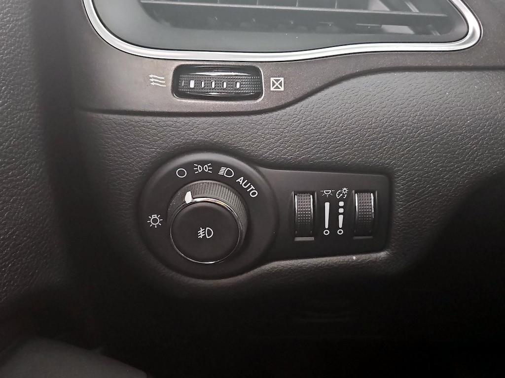 used 2022 Jeep Cherokee car, priced at $26,998