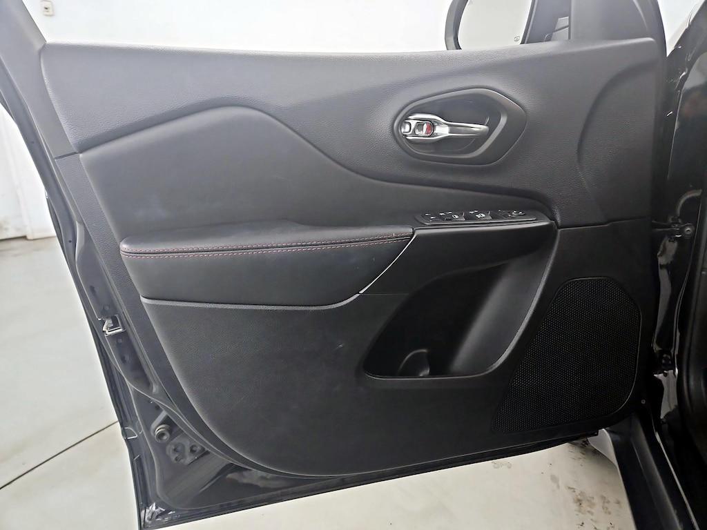 used 2022 Jeep Cherokee car, priced at $26,998