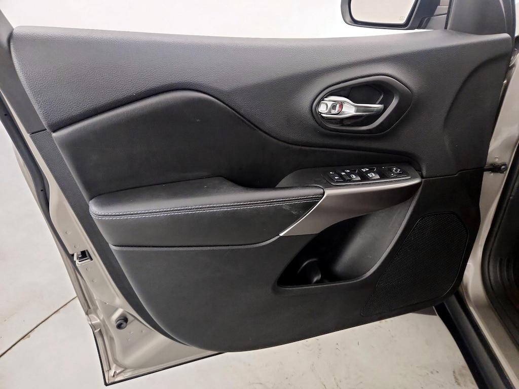 used 2019 Jeep Cherokee car, priced at $17,998