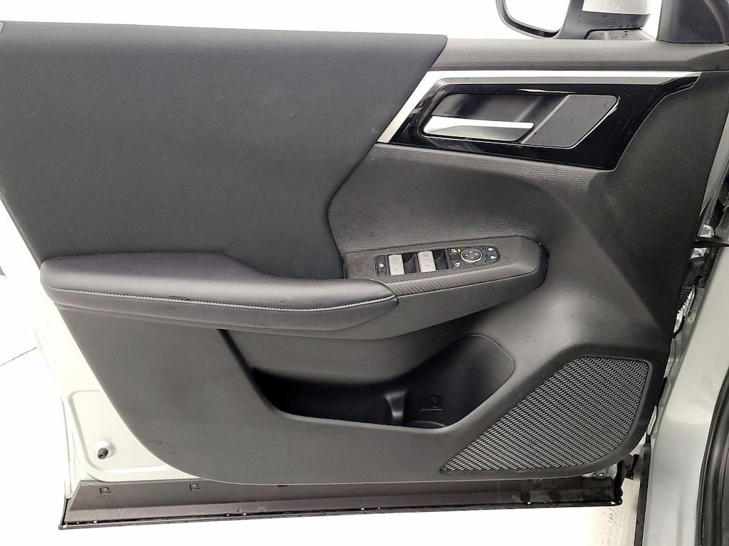 used 2024 Mitsubishi Outlander car, priced at $27,998