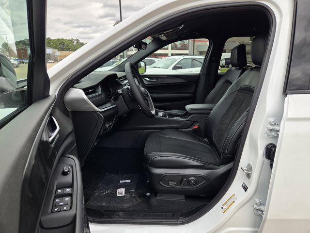 new 2025 Jeep Grand Cherokee L car, priced at $41,336