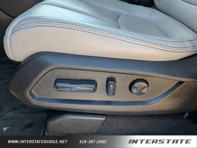 used 2025 Honda Pilot car, priced at $36,990