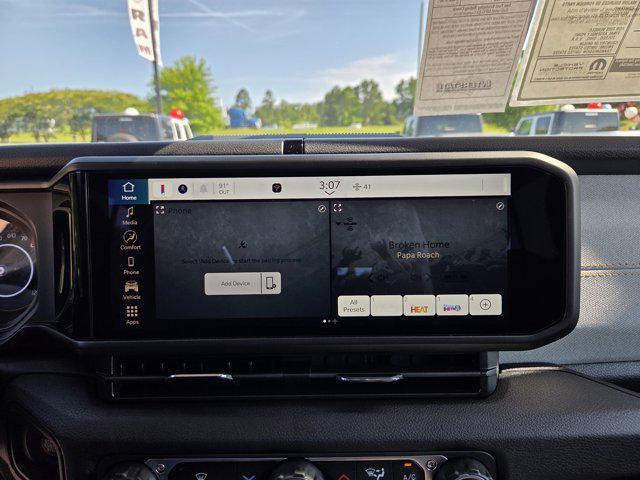 new 2025 Jeep Gladiator car, priced at $46,610