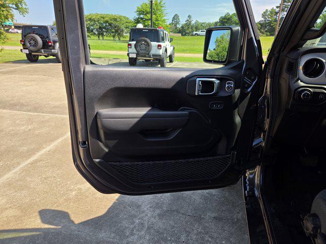 new 2025 Jeep Gladiator car, priced at $46,610