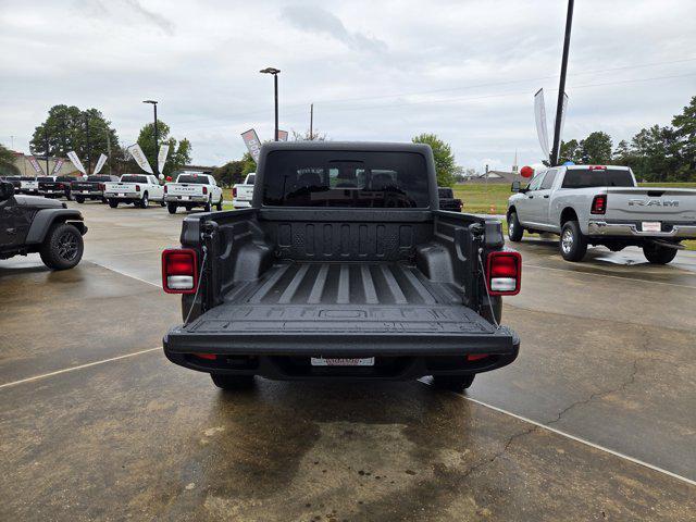 new 2025 Jeep Gladiator car, priced at $46,610