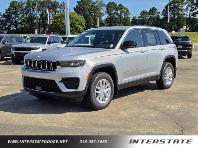 new 2025 Jeep Grand Cherokee car, priced at $40,800