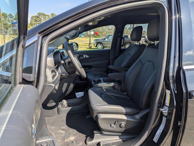 new 2025 Chrysler Voyager car, priced at $45,690