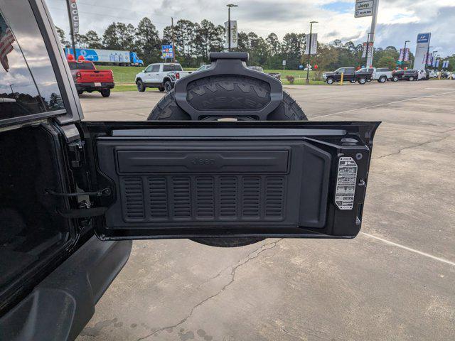 new 2025 Jeep Wrangler car, priced at $46,480