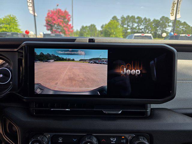 new 2025 Jeep Gladiator car, priced at $52,405