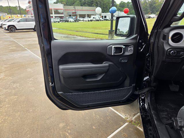 new 2025 Jeep Gladiator car, priced at $46,610