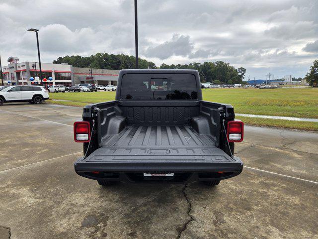 new 2025 Jeep Gladiator car, priced at $46,610