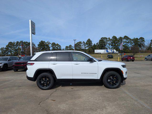 new 2025 Jeep Grand Cherokee car, priced at $47,935