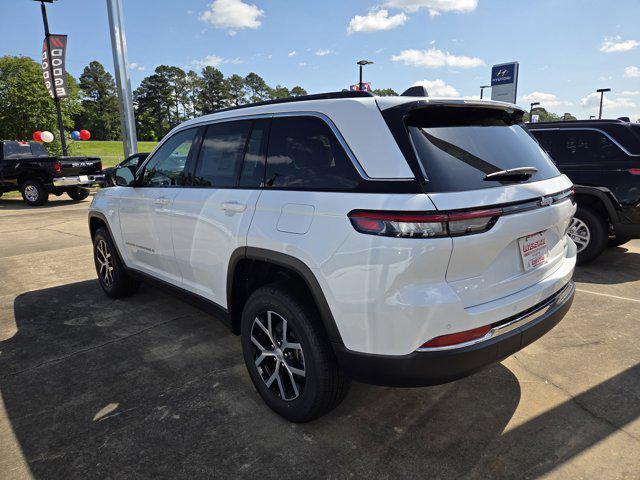new 2025 Jeep Grand Cherokee car, priced at $45,900