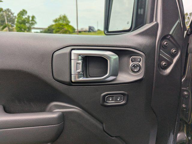 new 2025 Jeep Gladiator car, priced at $47,385