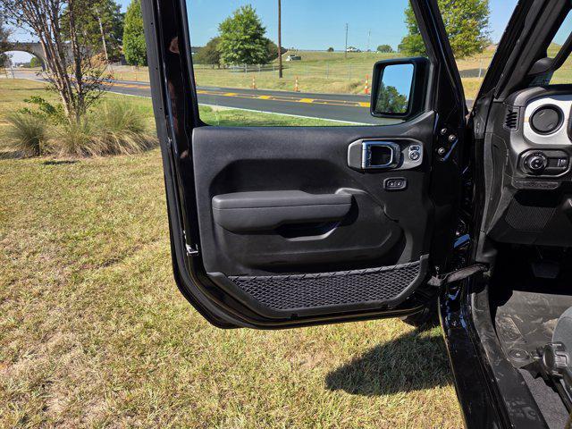 new 2025 Jeep Gladiator car, priced at $40,700