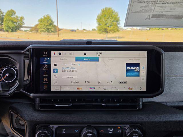 new 2025 Jeep Gladiator car, priced at $40,700