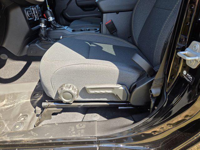 new 2025 Jeep Gladiator car, priced at $40,700