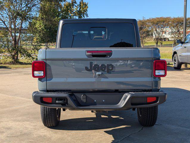 new 2025 Jeep Gladiator car, priced at $48,105