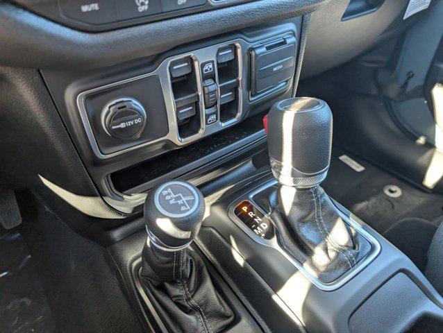 new 2025 Jeep Gladiator car, priced at $48,105