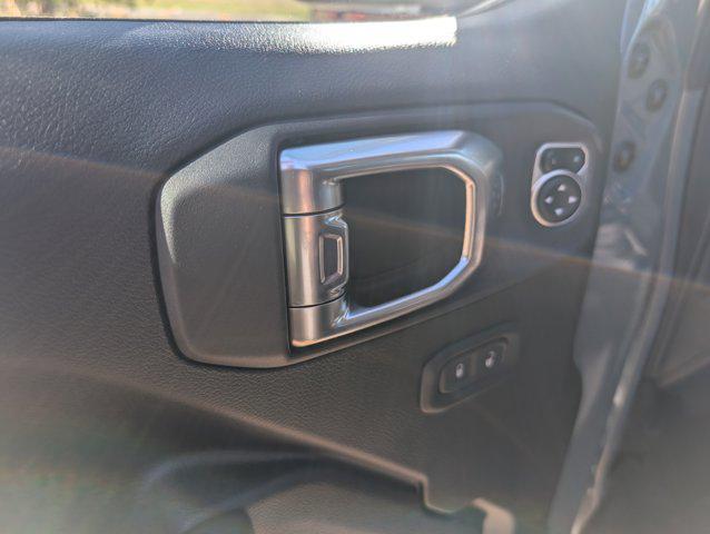 new 2025 Jeep Gladiator car, priced at $48,105