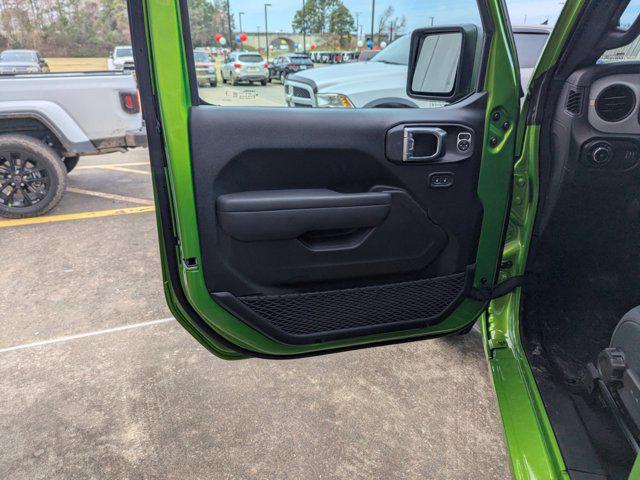 new 2025 Jeep Wrangler car