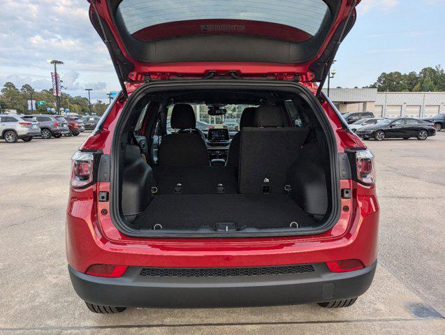 new 2025 Jeep Compass car, priced at $32,090