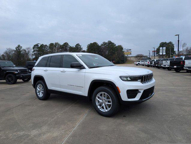 new 2025 Jeep Grand Cherokee car, priced at $43,580