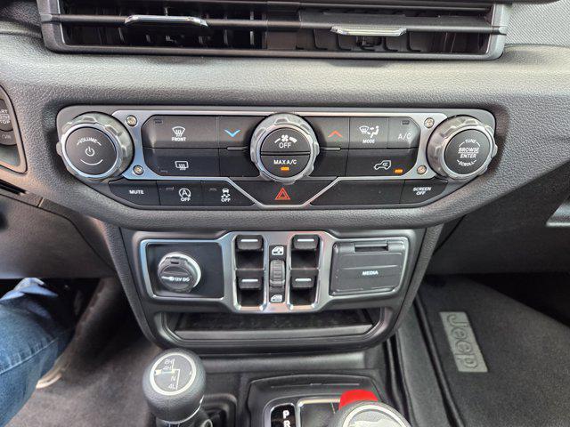 new 2025 Jeep Wrangler car, priced at $53,180