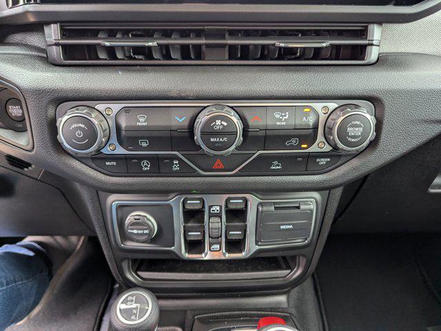 new 2025 Jeep Gladiator car, priced at $49,180