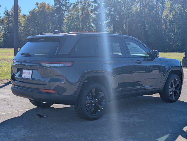 new 2025 Jeep Grand Cherokee car, priced at $39,546