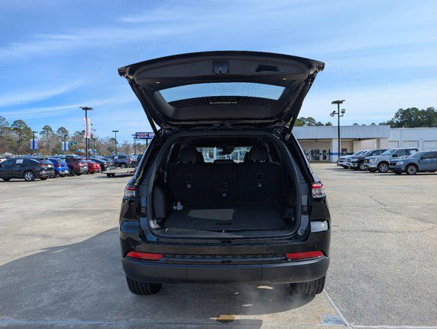 new 2025 Jeep Grand Cherokee car, priced at $52,020