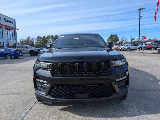 new 2025 Jeep Grand Cherokee car, priced at $52,020