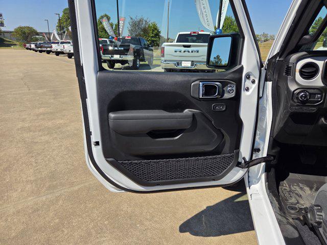 new 2025 Jeep Gladiator car, priced at $47,510