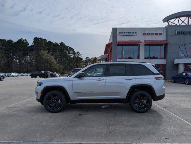 new 2025 Jeep Grand Cherokee car, priced at $52,020