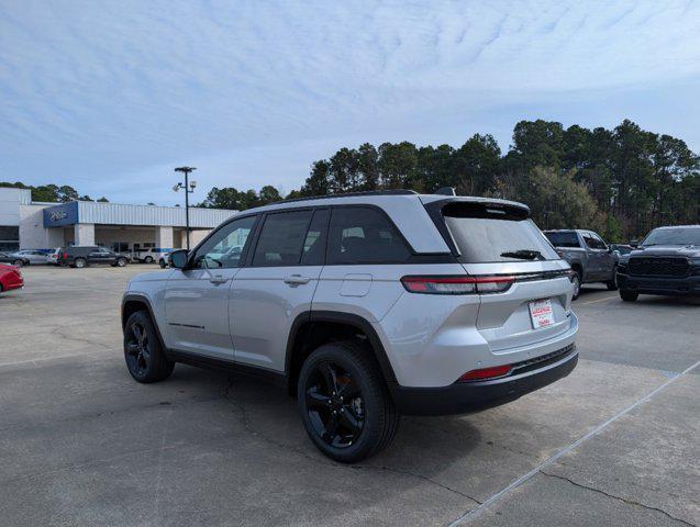 new 2025 Jeep Grand Cherokee car, priced at $52,020