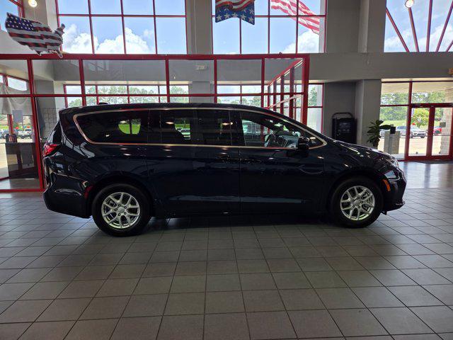 new 2025 Chrysler Pacifica car, priced at $48,940
