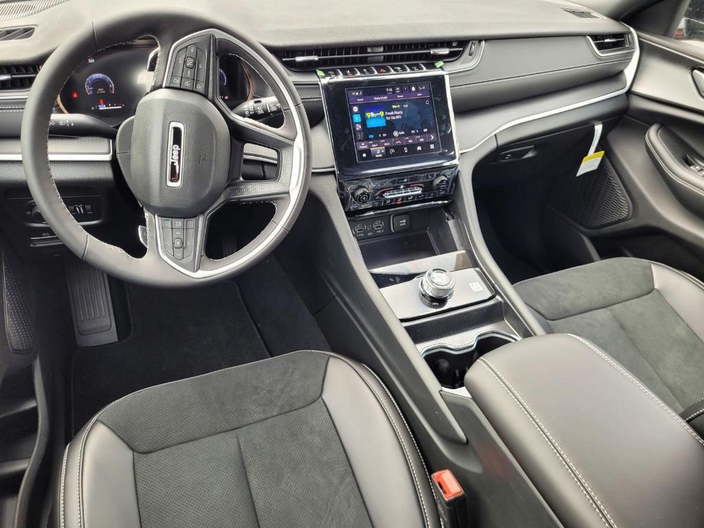 new 2025 Jeep Grand Cherokee L car, priced at $48,870