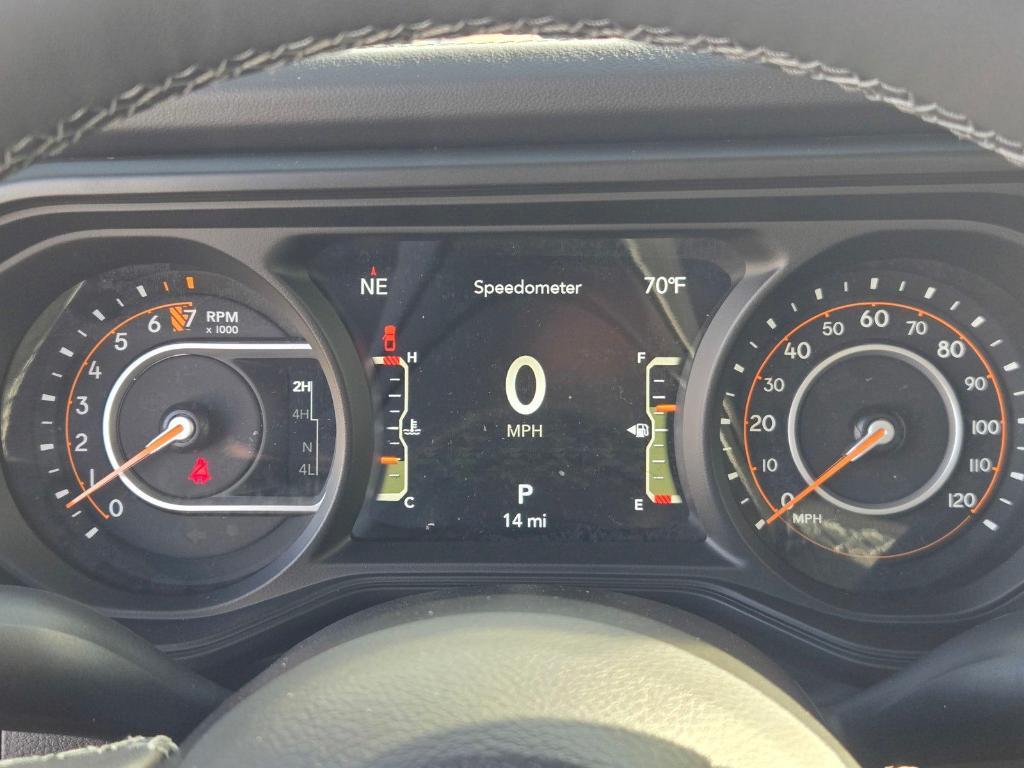 new 2025 Jeep Gladiator car, priced at $47,160