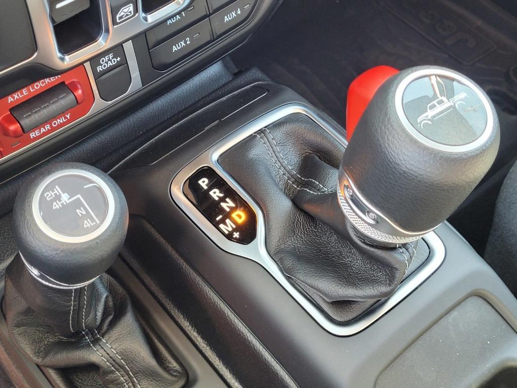 new 2025 Jeep Gladiator car, priced at $48,090