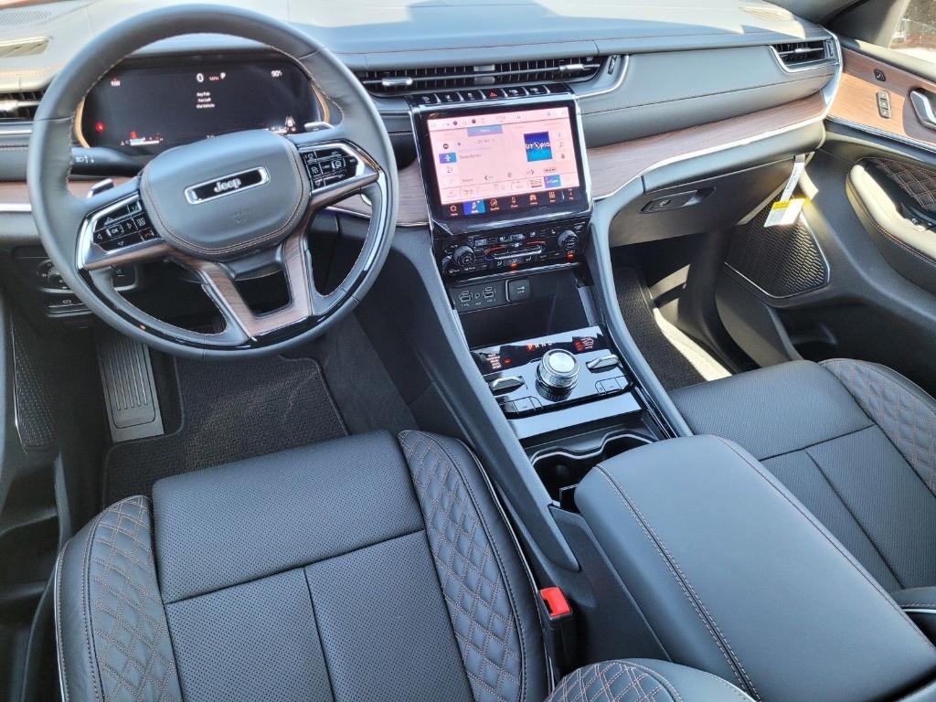 new 2025 Jeep Grand Cherokee L car, priced at $58,882
