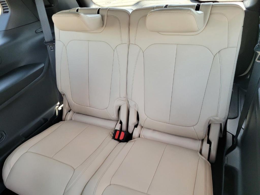 new 2025 Jeep Grand Cherokee L car, priced at $49,392