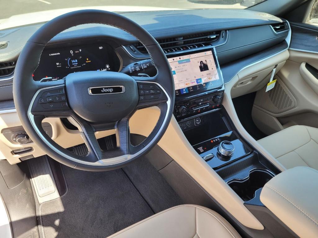 new 2025 Jeep Grand Cherokee L car, priced at $49,392