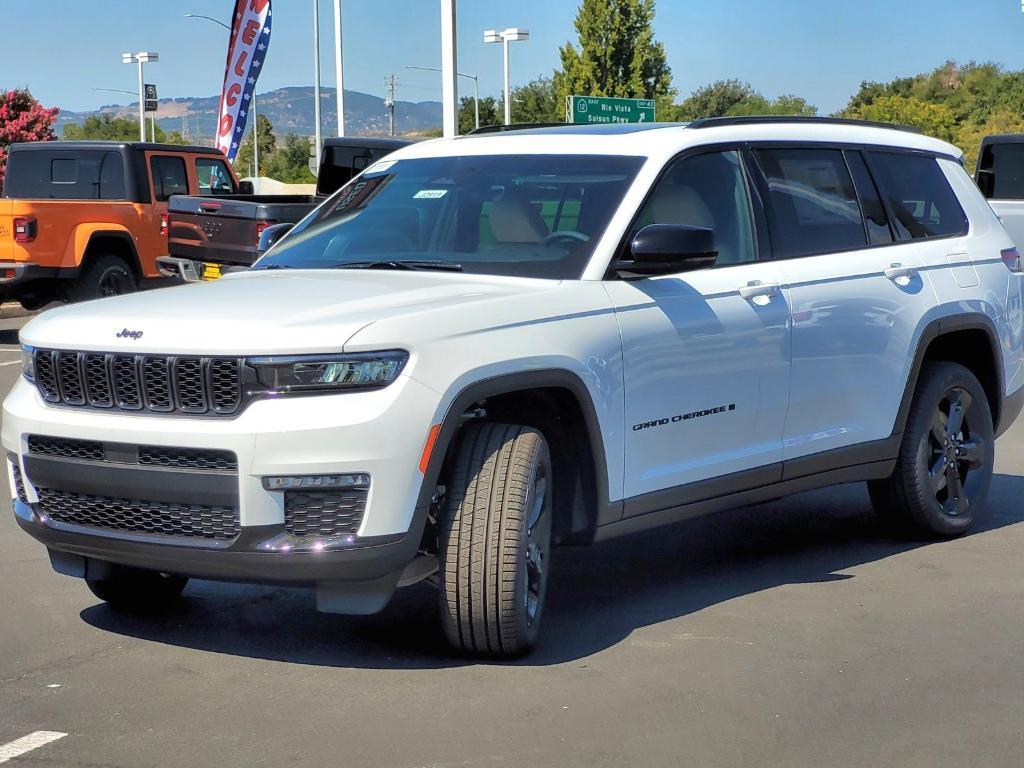 new 2025 Jeep Grand Cherokee L car, priced at $49,392