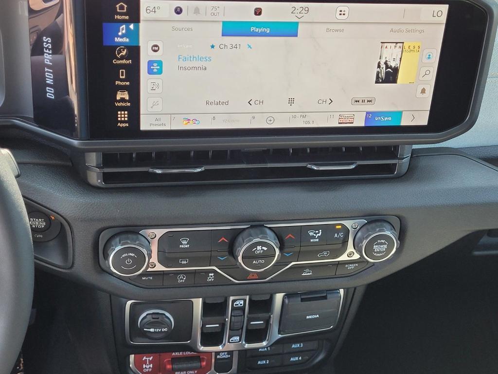 new 2025 Jeep Gladiator car, priced at $47,790