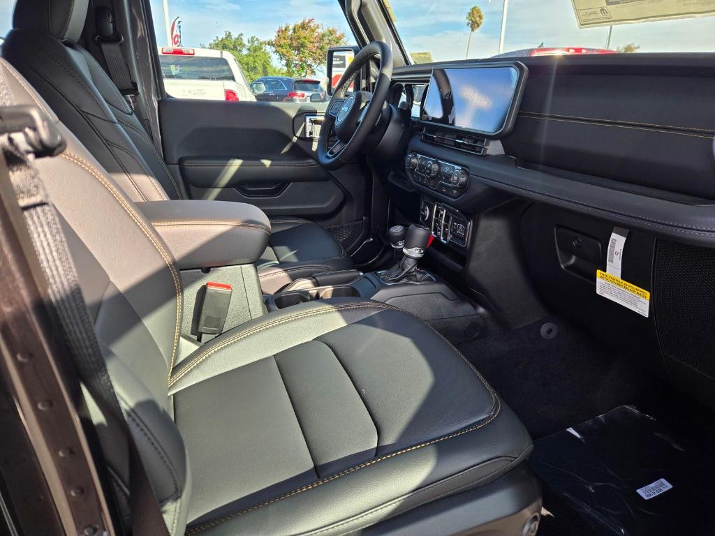 new 2025 Jeep Gladiator car, priced at $47,160