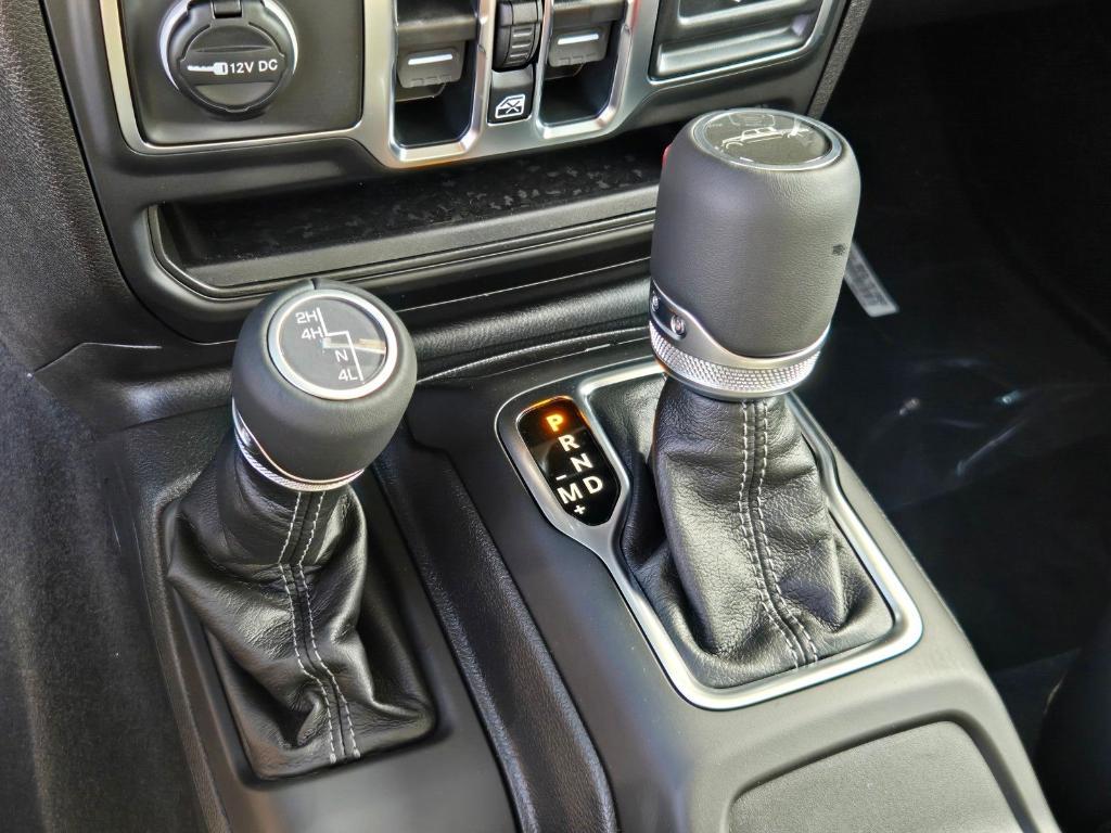 new 2025 Jeep Gladiator car, priced at $47,160