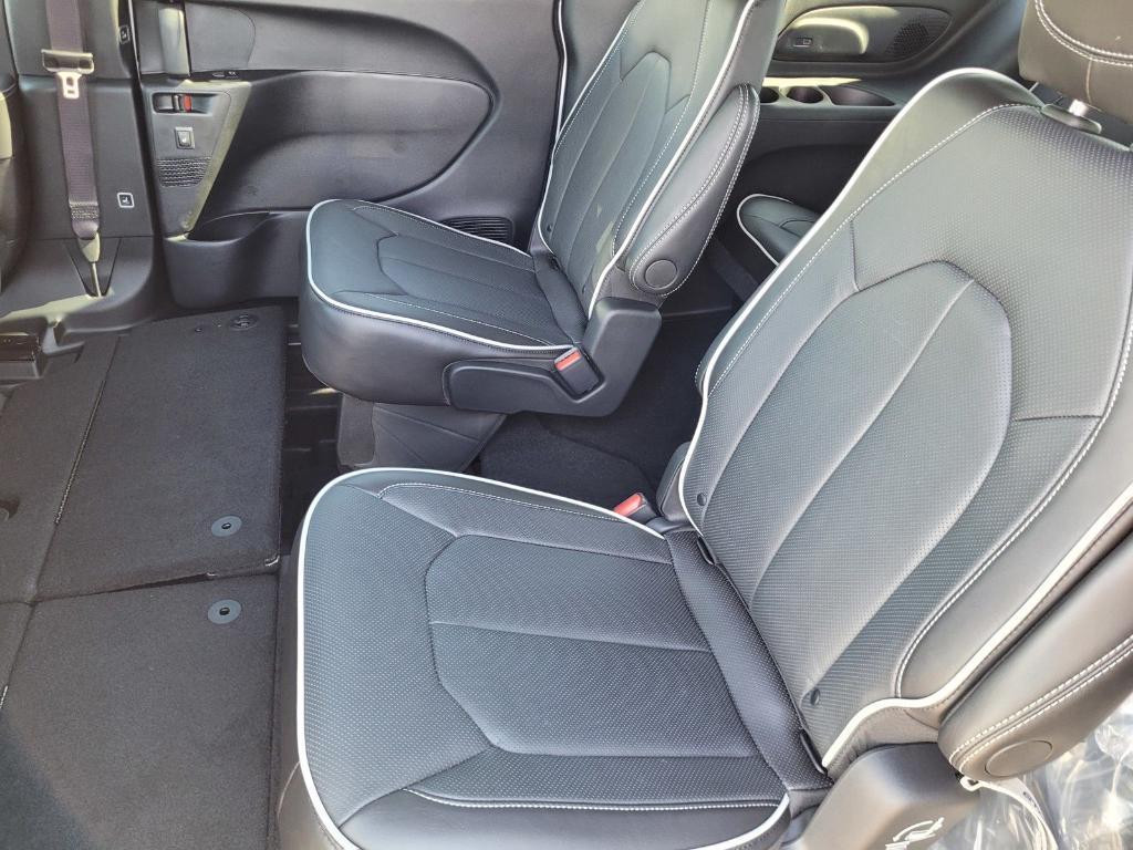 new 2026 Chrysler Pacifica car, priced at $51,272
