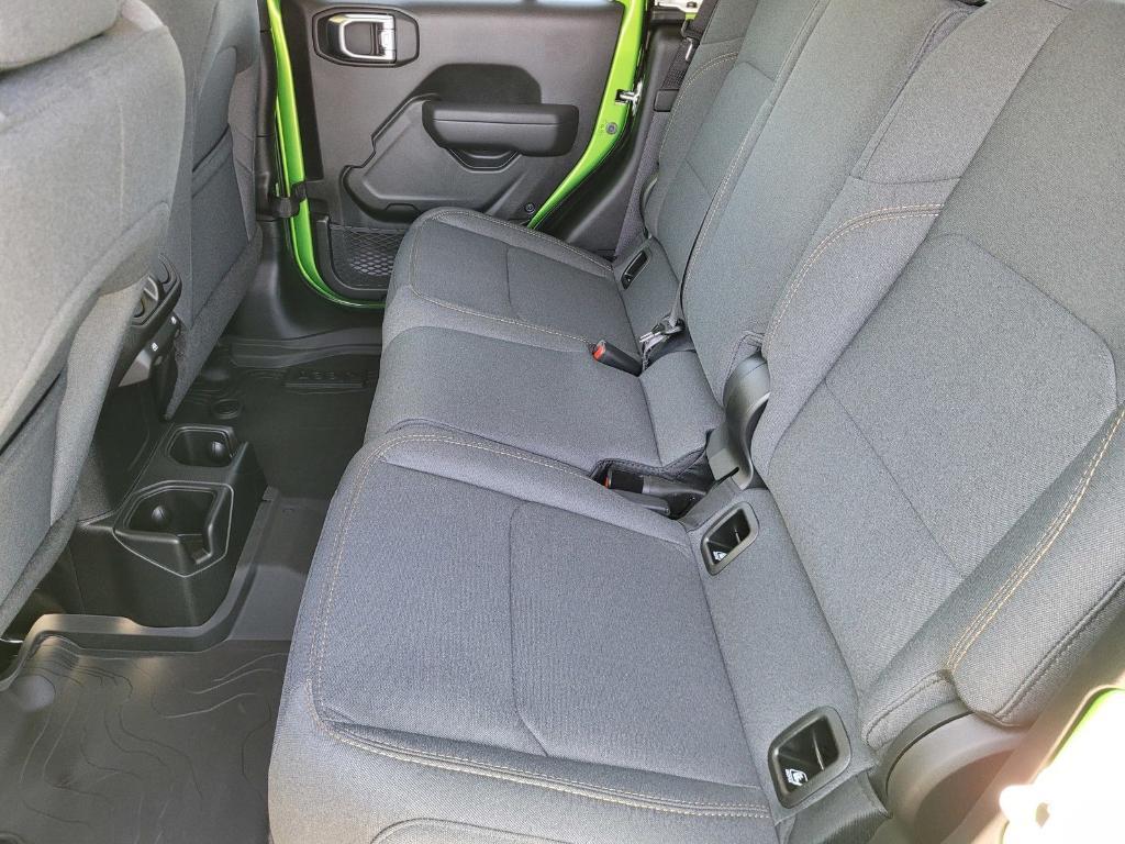 new 2025 Jeep Gladiator car, priced at $47,790