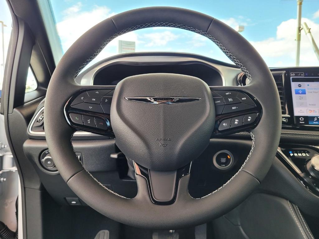 new 2026 Chrysler Pacifica car, priced at $53,977