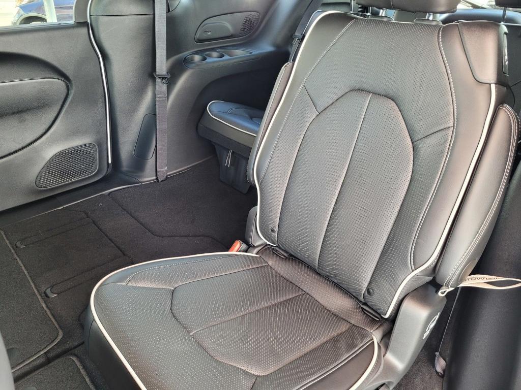new 2026 Chrysler Pacifica car, priced at $53,977